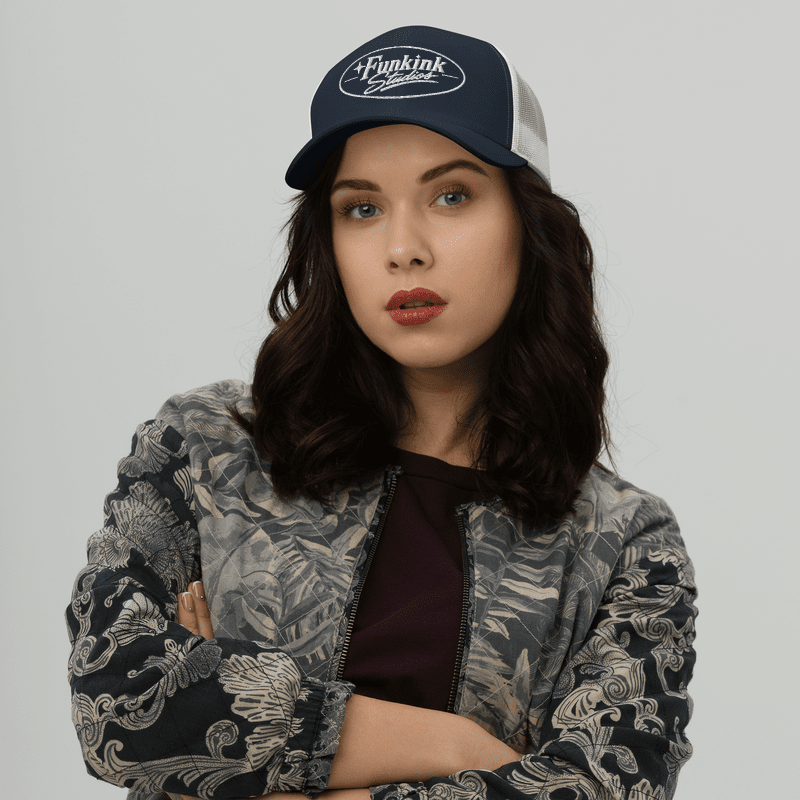 TRUCKER CAP - WHITE & NAVY BLUE
